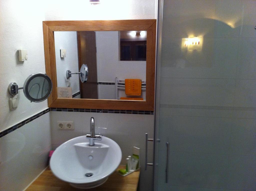 Bio Hotel Bayerischer Wirt Augsburg Ruang foto